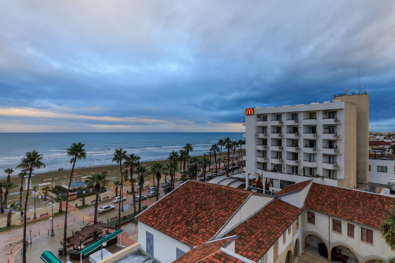 Finikoudes promenade, Larnaca